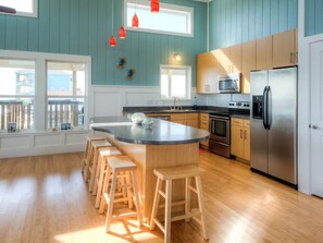 Kitchen Island seats 10