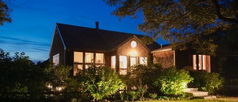 the house on a clear night