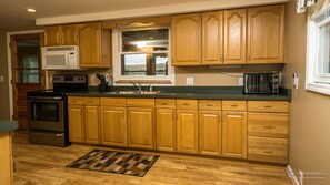 NEWLY REMODELED KITCHEN