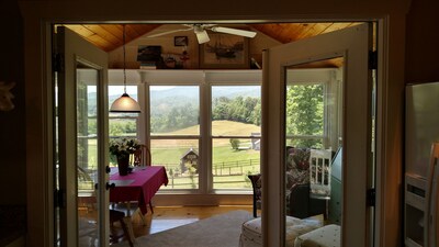 "Wonderful cabin getaway" "Just what we wanted" "Oh, the view from the sunroom"