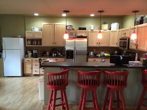 Kitchen and Breakfast Bar with Seating for Four