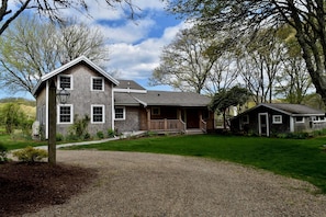  3 newly remodeled  ensuite bathrooms -also new kitchen & bath in cottage 2023

