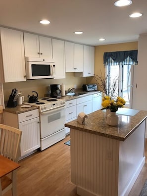 Full stocked kitchen