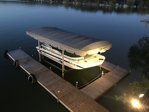 New pier. Room to moor 3 boats. Please note that the owner's boat (per picture)