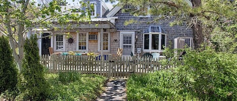 Entrance and Deck