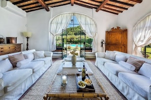 Main Villa_"Summer" Living Room (with A/C)