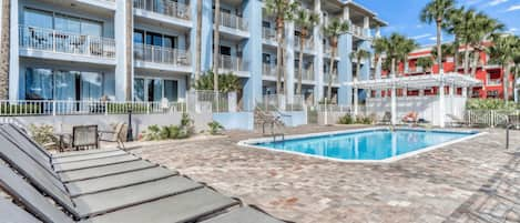 Community pool/hot tub @ Gulf Place Cabanas building - 1 of 3 pools you can use