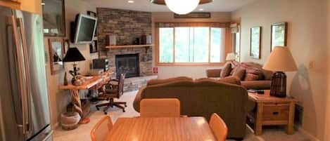 Spacious Living Room, Cozy Fireplace, Large Screen HDTV and Spectacular Views!