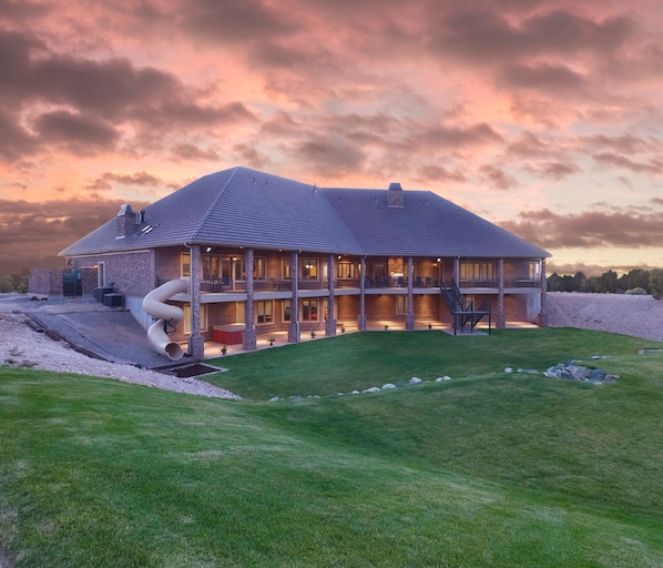 Luxurious Beaver Mountain Lodge. 