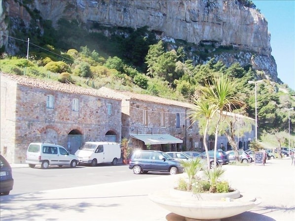 CASA DEL FARO, view from the street.