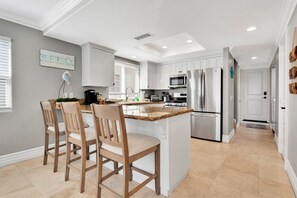 Kitchen island to eat and socialize at