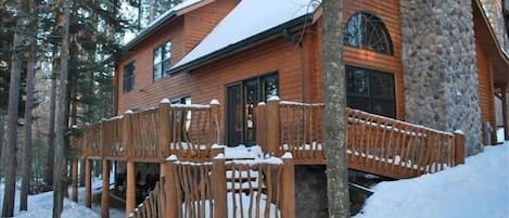 Bass Lake Log Home