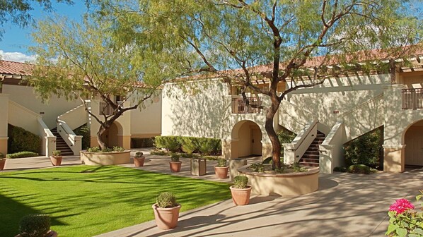 Building Courtyard