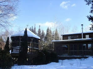 Back of house that faces Mt. Snow