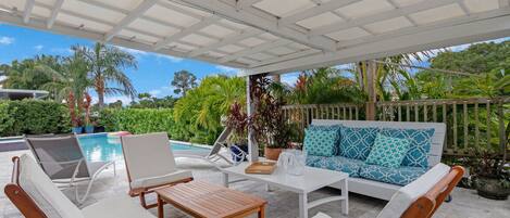 Patio area, pergola, lots of seatings