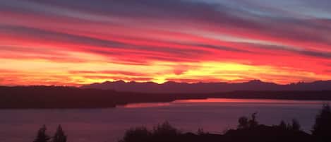 Amazing sunsets of Puget Sound and Olympic Mountains