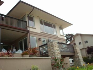 Upper Floor Condo with deck