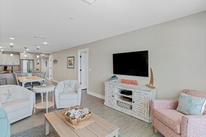 Living Room (3)