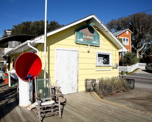 Potter Seafood.
