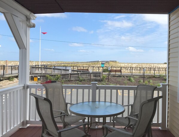 Taken on 9/25/2023_1FL deck