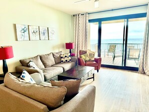 Great views directly from the living space. See the ocean right from the couch!