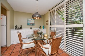 Cozy dining