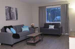 New furniture in this gorgeous living room!