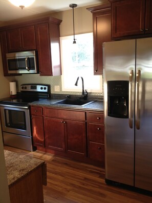 New kitchen and appliances