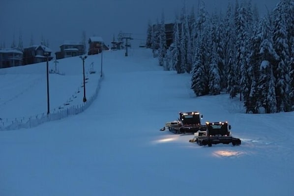 Snow and ski sports