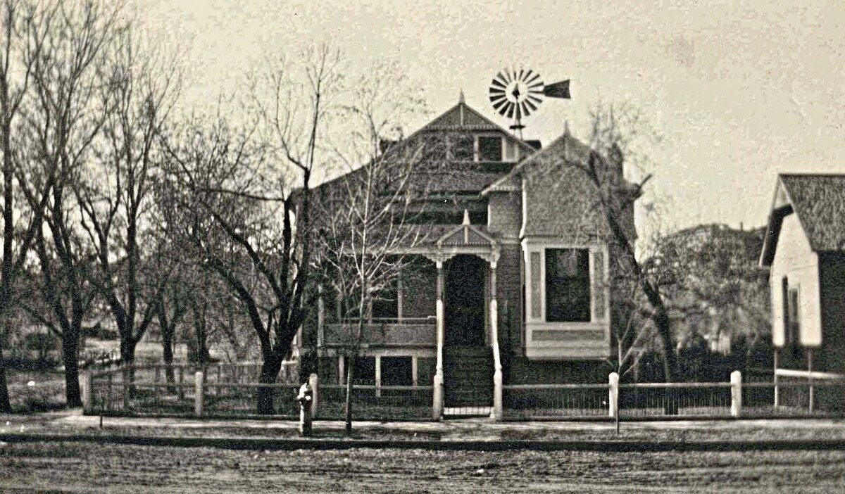 Main Image