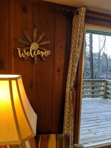 Bear Ridge Cabin. HOT TUB Just Added!! Cozy & Secluded. Close to Highlands, NC.