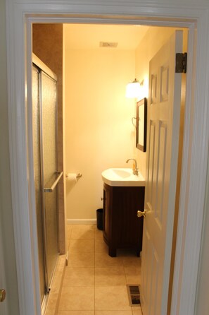 First Floor Bathroom:
Full Bath