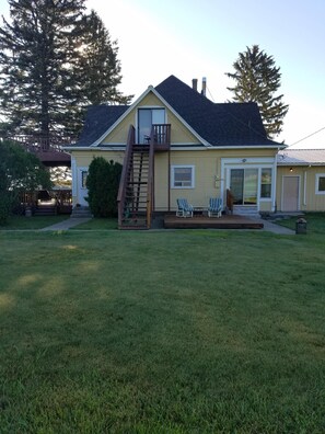 Back deck- great for having your morning coffee!