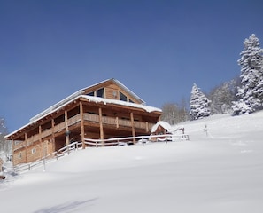 Just 20 minutes from the 3 Park City ski resorts. Cabin elevation 8,000 feet.