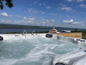 Hot tub- open year round!