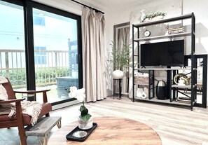 ground floor unit with smart tv