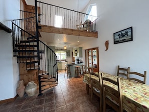 Kitchen, dining area