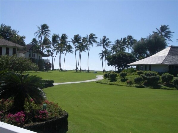 This path leads right to the beach. About a 2-3 minute walk.
