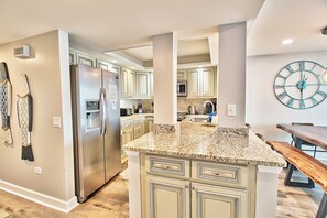 Remodeled Kitchen w/ Task Area