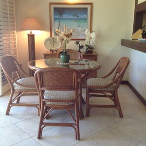 Seating for 5