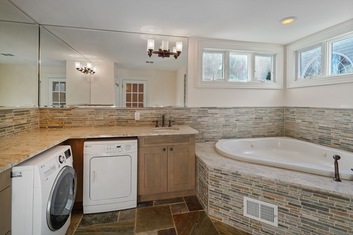 Your Perfect NJ Shore Getaway, Short Distance From Spring Lake Beach