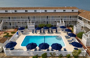 Heated 40 ft x 20 ft Guest only Pool
Lounge chairs an Tables available
