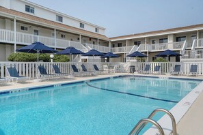 Heated 40 ft x 20 ft Guest only Pool
Lounge chairs an Tables available