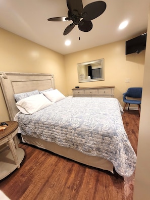 Bedroom with Queen Bed