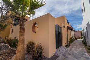 Casa Costiera / 3 BR & 3.5 BA homes in Loreto Bay / Bikes and 2 Kayaks available for guest