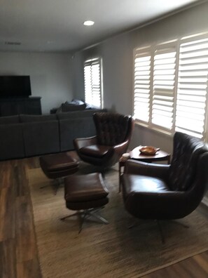 living room
