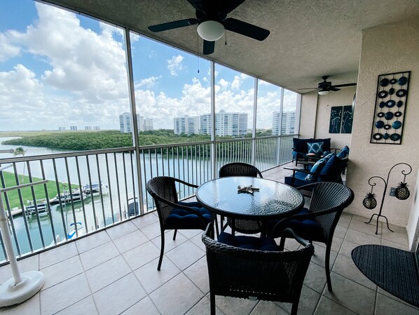 Lanai with Awesome Views!  