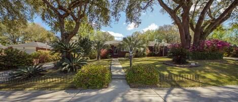 Main House Apt is to far right