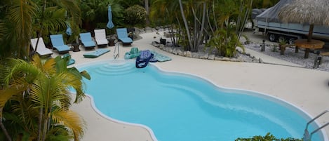 HUGE swimming pool and plenty of loungers & umbrellas for the whole party! 