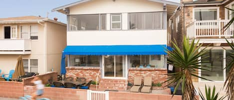 Front of house, located a few short blocks from ferry and Balboa pier